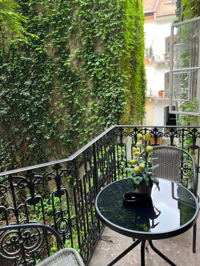 Pyvo Street Home With Balcony By Nw 布达佩斯 外观 照片